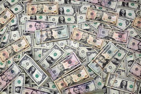 Foreign holdings of US Treasuries top $9 trillion in March, data shows