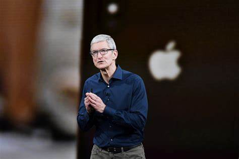 Trump Had A 'Little Problem' With Apple CEO Tim Cook, Says 'I Don't Want You Building In India'