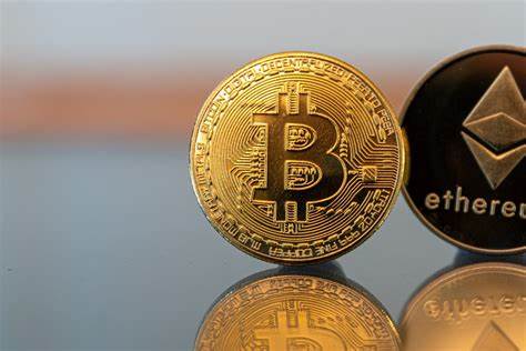 Bitcoin, Ethereum, Dogecoin Flat As Central Banks Stay Hawkish: Why This Trader Says Be Careful About ETH Bounce