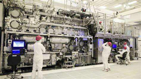 ASML Makes Chips Faster With Its New $400 Million High NA Machine