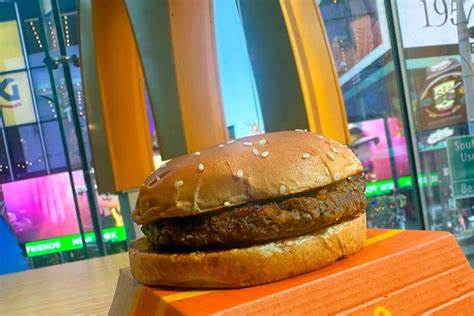 McDonald's US sales slump as low, middle-income consumers feel 'heightened anxiety'