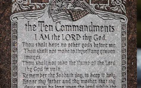 Texas will require public school classrooms to display Ten Commandments
