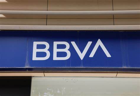 Spain's BBVA is Advising Clients to Invest Up to 7% of Portfolio in BTC, ETH: Reuters