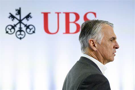UBS Traders Aid Profit Beat as Ermotti Warns on Tariffs