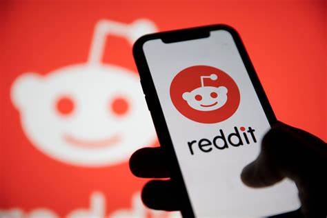 Redditors Are Losing Excitement About Reaching 6-Figure Portfolios: 'I Know That This Amount Doesn't Actually Mean Much Anymore'