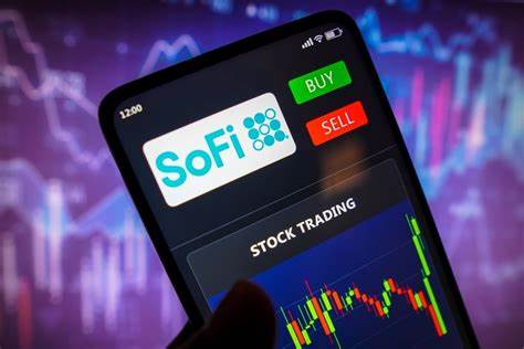 SoFi Technologies, Inc. (SOFI): Among the Large-Cap Stocks Insiders and Short Sellers Are Dumping Like Crazy