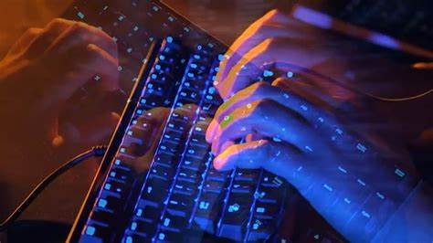 USA und Verbündete beschuldigen den Russen, eine Ransomware-Bande geleitet zu haben, die Hunderte Millionen Dollar von den Opfern erpresst hat – CNN
