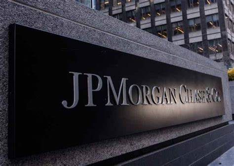 JPMorgan Hires CDH Investments Chief to Strengthen Asia Pacific Push