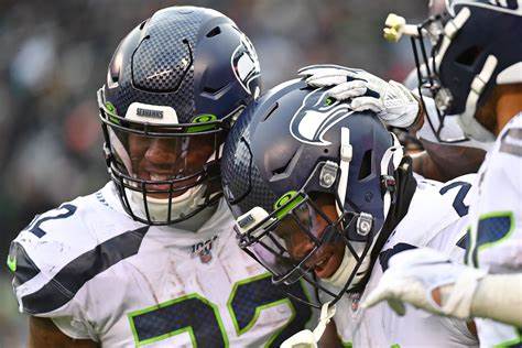 Chris Carson glaubt, dass er und Rashaad Penny ein Top-Rushing-Duo sein können – AOL
