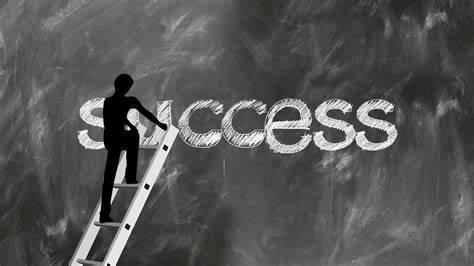 I'm a LinkedIn Executive. I See the Bottom Rung of the Career Ladder Breaking