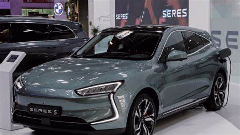 Home-grown Chinese Carmakers Edge Past Luxury Brands BMW, Mercedes