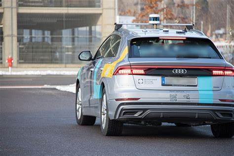 Germany starts testing self-driving cars as part of the public transport system [video]