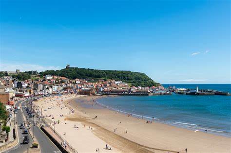 The best coastal towns to retire to in the UK
