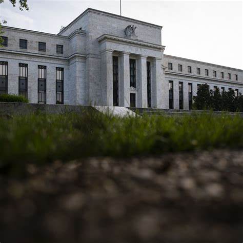 Stocks Pare Losses. Wall Street Bets Trump Is Bluffing Again