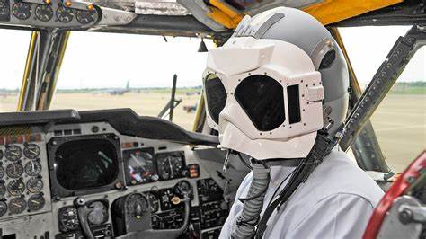 What USAF Bomber Pilots Would Wear During a Nuclear Apocalypse (2017)