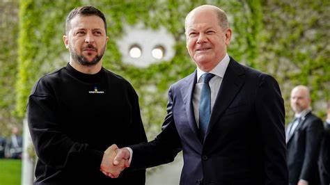 Krieg gegen die Ukraine ++ Scholz und Selenskyj treffen sich in Frankfurt
