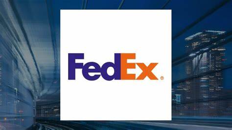 UBS Lowers FedEx (FDX) Price Target, Keeps Buy Rating