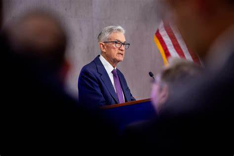 Dollar Weakens Despite Expected Delay in Fed Cuts