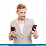 Guy found a way to reduce his phone usage by carrying a notebook everywhere [video]