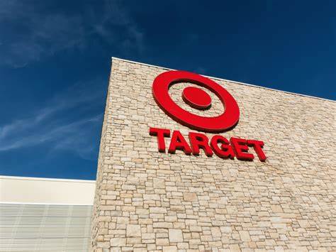Telsey Downgrades Target (TGT) on Persistent Headwinds and Execution Concerns, Cuts PT