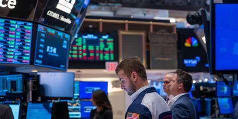 Stocks Tick Higher After Data on Job Openings, Consumer Confidence