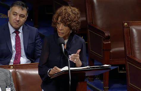 Congresswoman Waters says SEC will amend crypto custody blocker - Ledger Insights