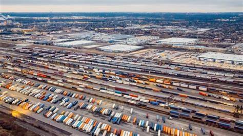 Chicagoland trucking firm files for bankruptcy following railroad suit