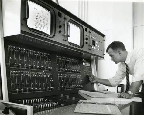 GE Presents: "You and The Computer" – 1969 [video]