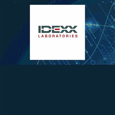 IDEXX Laboratories (IDXX) Price Target Hiked to $580 at Leerink Partners