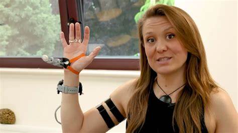 Robotic Third Thumb Users Formed ‘Strong Bonds’ With Their Extra Digit - Decrypt