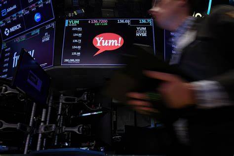 KFC Owner Yum Brands Selects Finance Chief as Next CEO