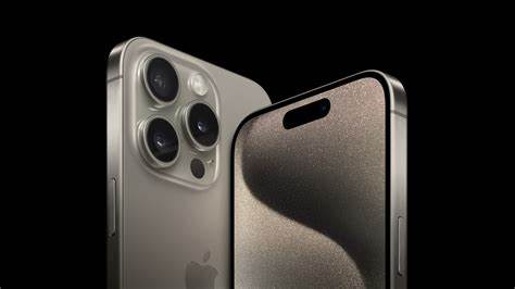 Apple Inc. (AAPL) Faces AI Roadblock as Competition Heats Up