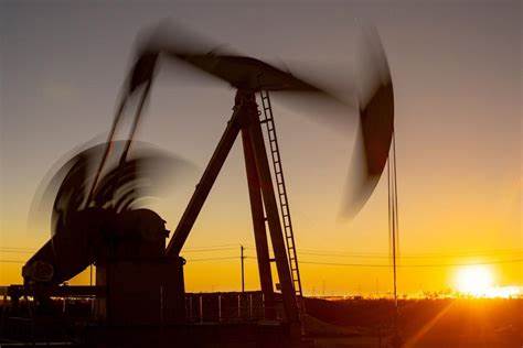 Oil Rises as Solid US Jobs Data Pushes Algos to Drop Short Bets