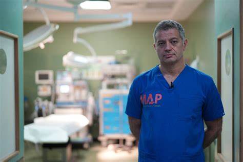 British surgeon's 'high anxiety' operating in Gaza