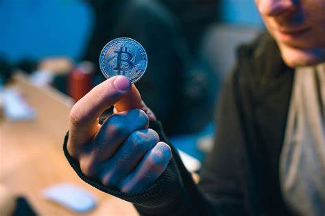 Bitcoin erreicht eine Milliarde Transaktionen inmitten einer Erholung am Wochenende, 15 Jahre nachdem Satoshi Nakamoto es geschaffen hat – aber war ... - Benzinga
