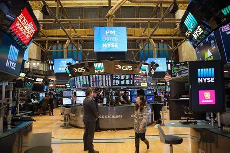 Stocks Slightly Higher as Bond Yields Decline