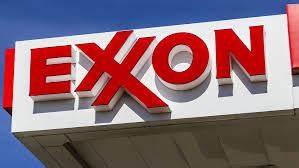 Exxon Mobil, Chevron To Report As Oil Prices Slide. Are Buyback Cuts On The Table?