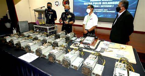 Johor cops bust RM1.29mil bitcoin mining syndicate