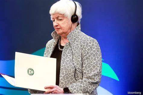 Treasury Secretary Yellen Refutes Economist Nouriel Roubini's Allegations of Financial Manipulation - Bitcoin.com News