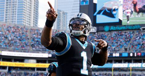 Cam Newton arbeitet mit Overtime zusammen, um die 7-gegen-7-Fußballliga AOL zu starten
