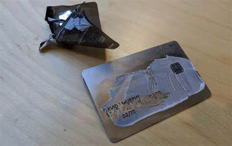 How to destroy a metal credit card