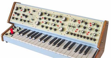 Noystoise PT100 Experimental Synthesizer