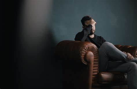 Emergency We Cannot Feel: On the Psychological Unreadiness for American Collapse