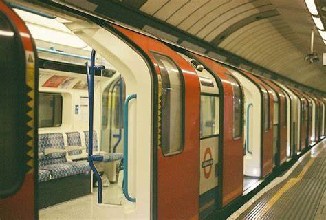 Is TfL losing the battle against heat on the Victoria line?