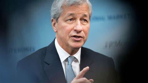 Jamie Dimon Regrets Bitcoin 'Fraud' Dismissal, Says Blockchain Is 'Real' - TheStreet