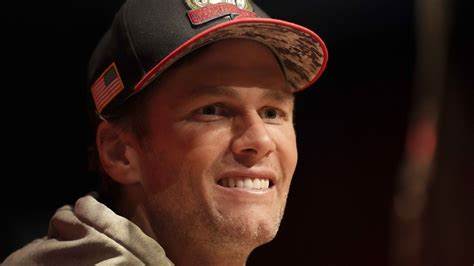 Tom Brady, Larry David und weitere Prominente im FTX-Anzug genannt – News 3 WTKR Norfolk
