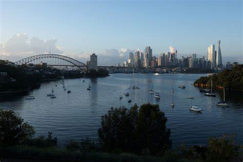 RBA to Walk Rate-Cut Path With Dangers on Both Sides