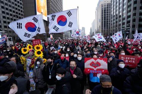 Election campaigning kicks off in South Korea; Conservatives agree to unify presidential campaign