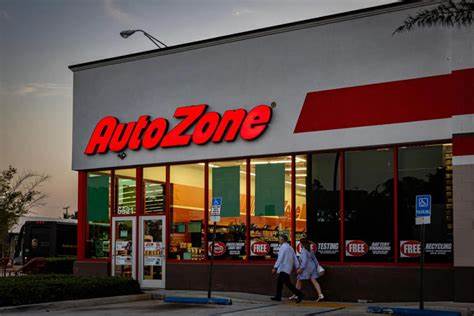 AutoZone Earnings Miss Expectations and Gross Margins Decline. The Stock Slips