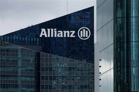 Allianz Sticks to Guidance After Profit Misses Views on Higher Costs